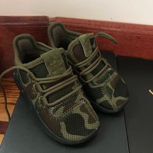 Toddler sneakers